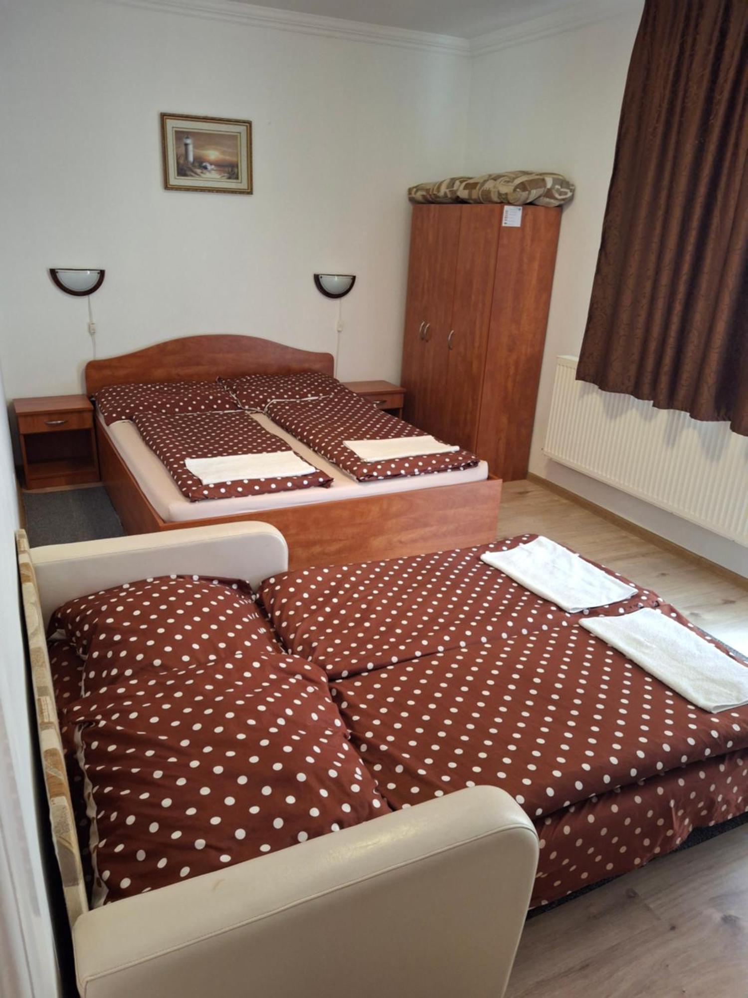 Birta Apartman Hajdúszoboszló Esterno foto